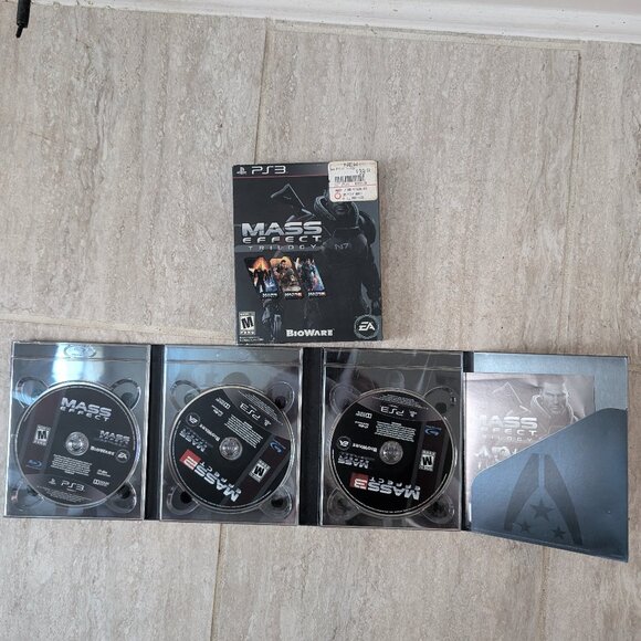 Mass effect Trilogy ps3 game - Picture 1 of 1